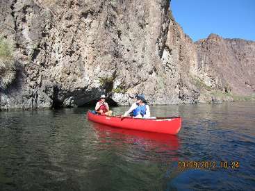 wBC-2012-Rob and Dave Afloat-by Marilyn Smith.jpg.jpg (222545 bytes)